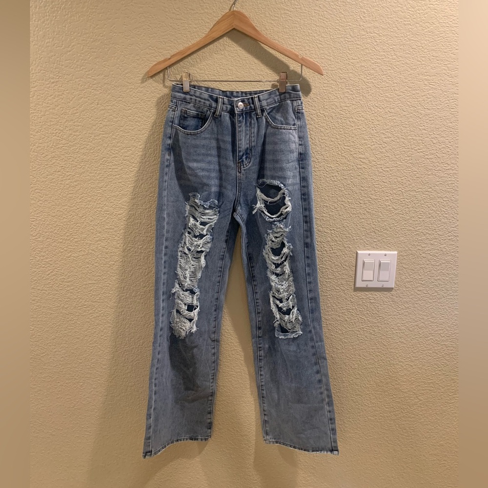 Women’s ripped jeans